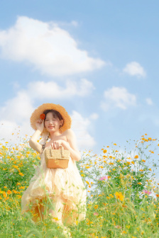 我和年轻的女教师观看
